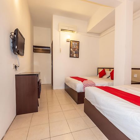 Oyo 1192 Hash House Hotel Malacca Exterior foto