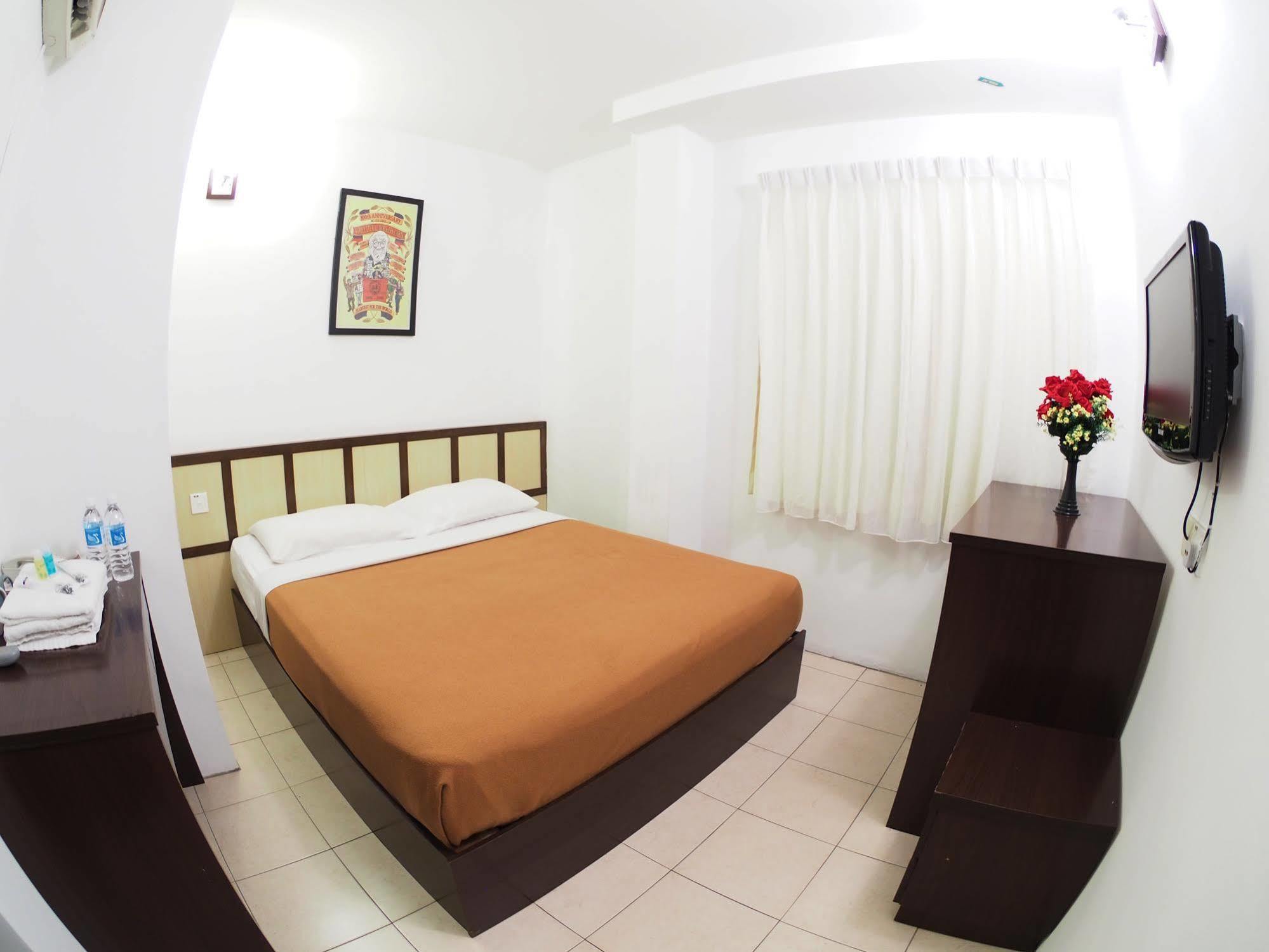 Oyo 1192 Hash House Hotel Malacca Exterior foto